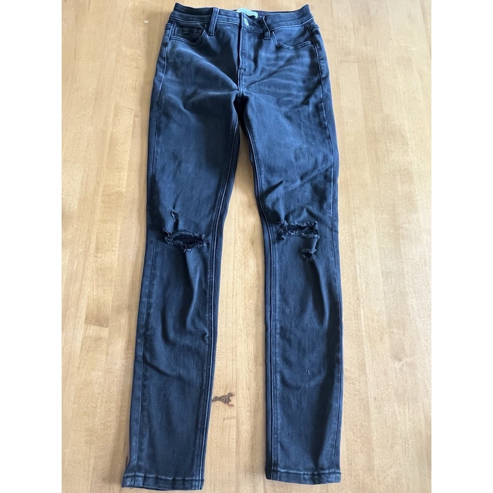 Vervet Women's Black Denim Jeans Distressed Knee Sz 26 Classic Boutique Brand